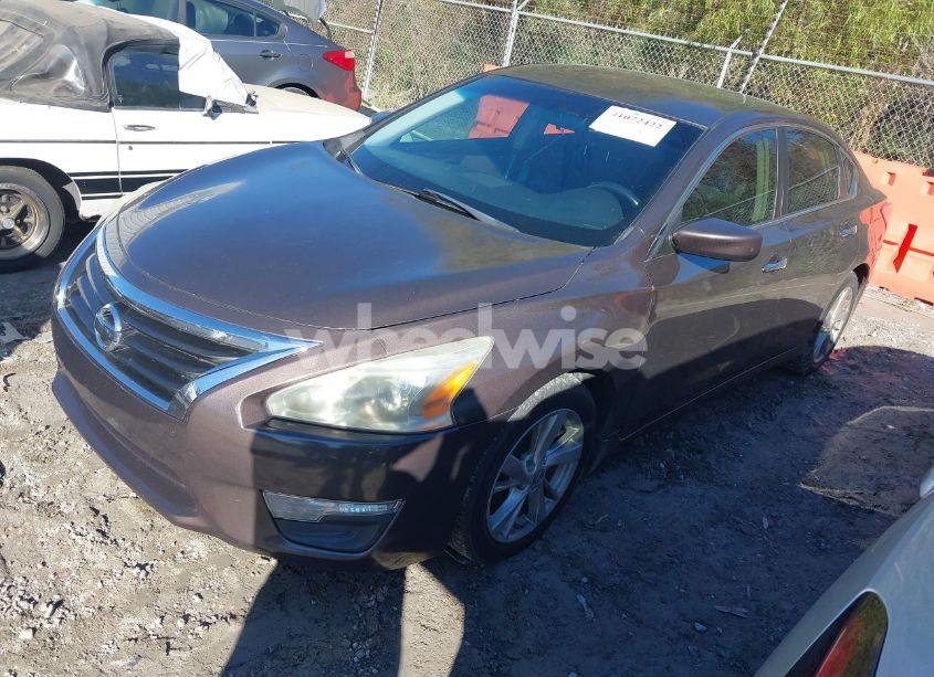 Photo 2 of 2013 Nissan Altima 2.5 SV (VIN 1N4AL3AP2DN467685)