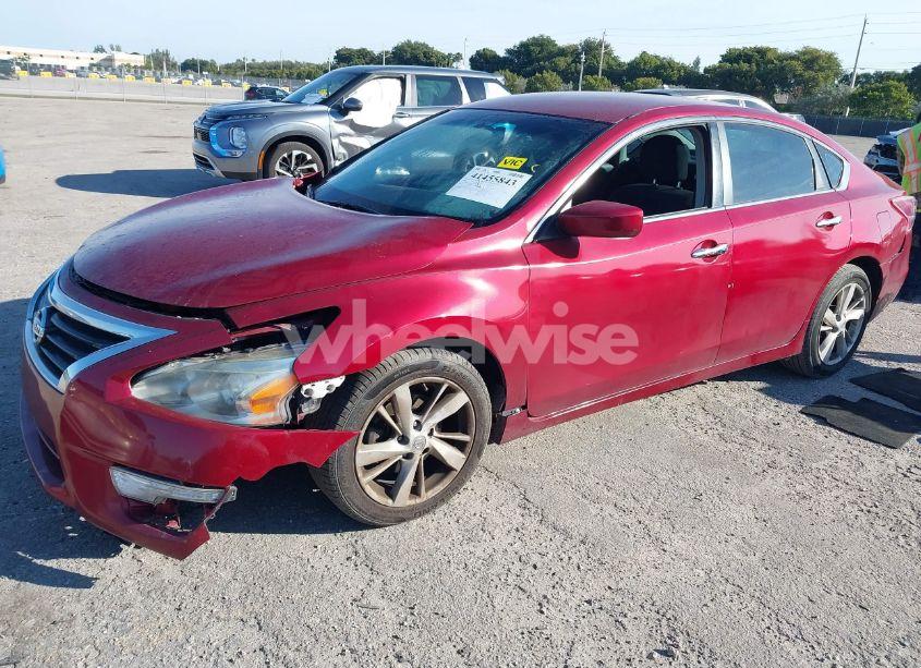 Photo 2 of 2013 Nissan Altima 2.5 SV (VIN 1N4AL3AP2DN478346)