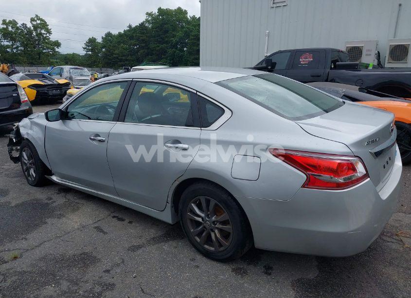 Photo 3 of 2013 Nissan Altima 2.5 S (VIN 1N4AL3AP2DN533006)