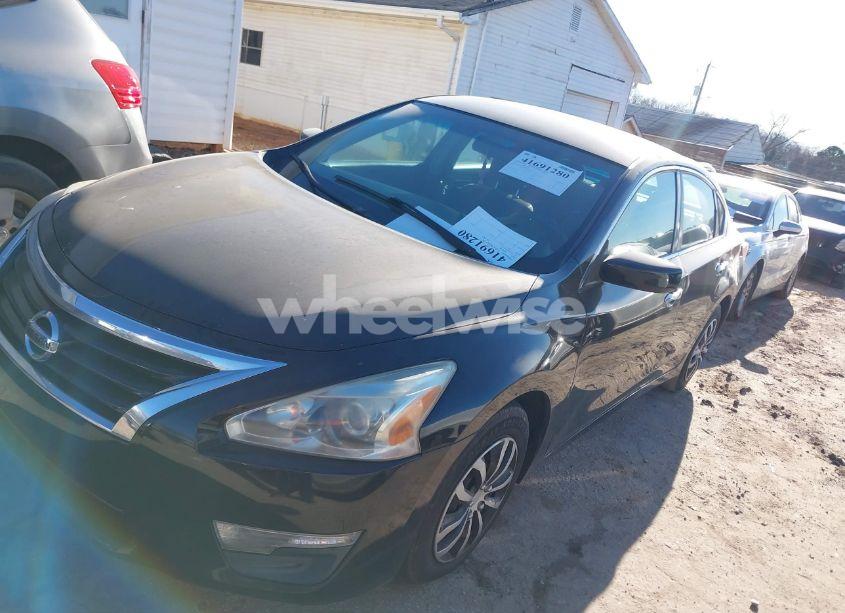 Photo 2 of 2013 Nissan Altima 2.5 S (VIN 1N4AL3AP2DN533619)