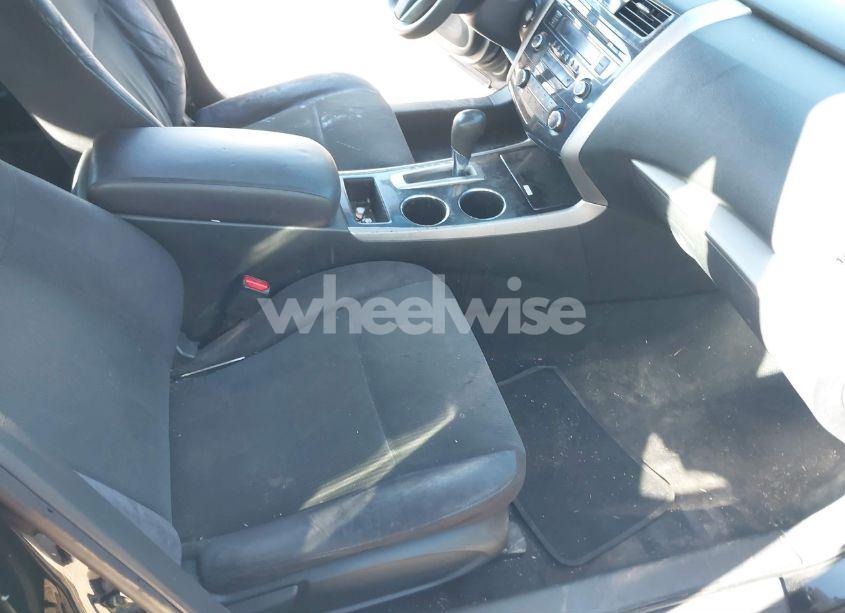 Photo 5 of 2013 Nissan Altima 2.5 S (VIN 1N4AL3AP2DN533619)