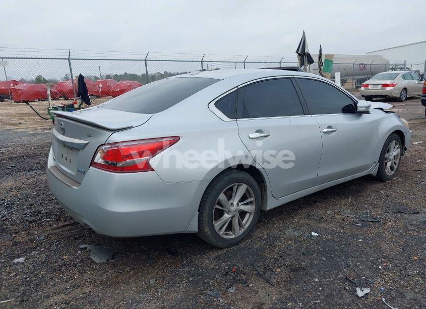 Photo 4 of 2013 Nissan Altima 2.5 SL (VIN 1N4AL3AP2DN547150)