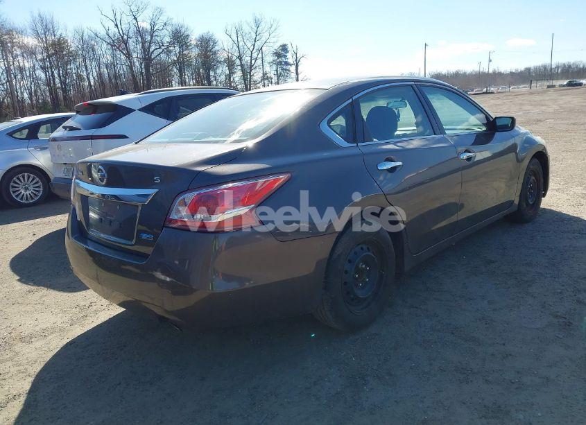 Photo 4 of 2013 Nissan Altima 2.5 S (VIN 1N4AL3AP2DN549738)