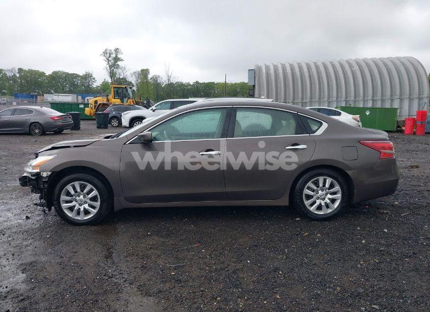 Photo 15 of 2013 Nissan Altima 2.5 S (VIN 1N4AL3AP2DN552073)