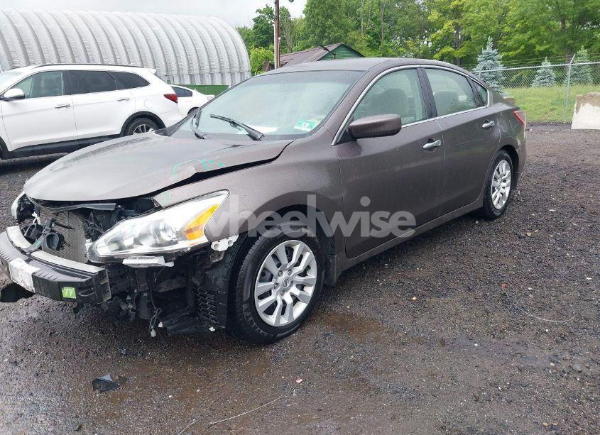 Photo 2 of 2013 Nissan Altima 2.5 S (VIN 1N4AL3AP2DN552073)