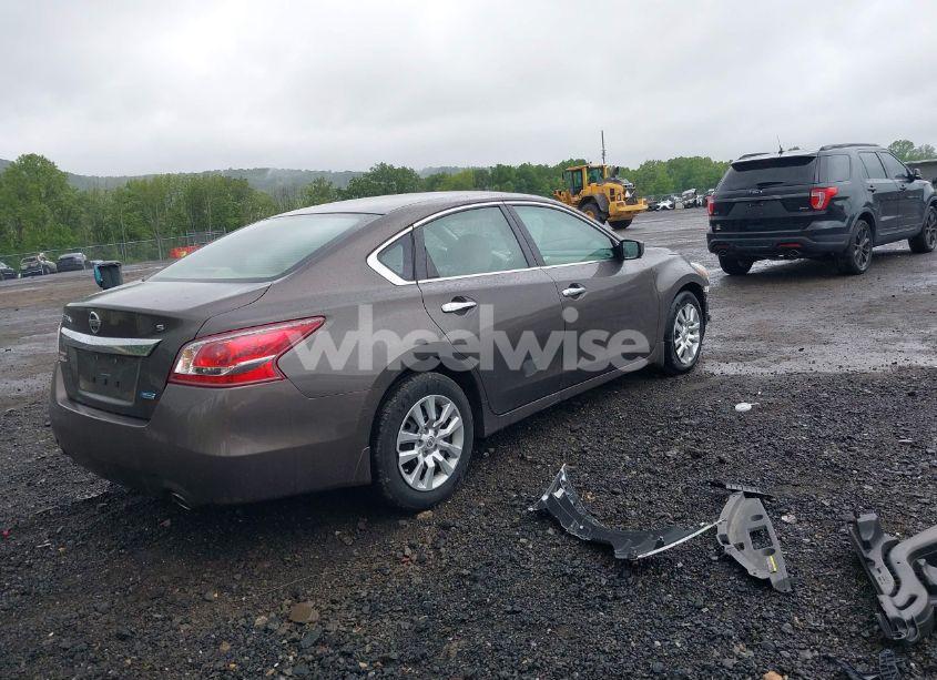 Photo 4 of 2013 Nissan Altima 2.5 S (VIN 1N4AL3AP2DN552073)