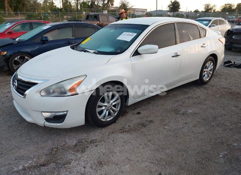 Photo 2 of 2014 Nissan Altima 2.5 S (VIN 1N4AL3AP2EC154357)