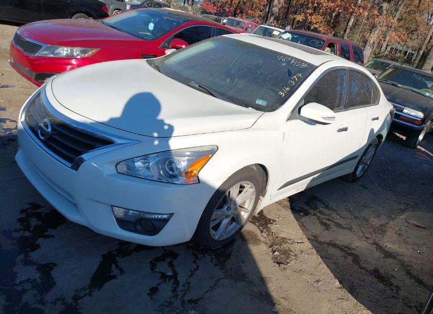 Photo 2 of 2014 Nissan Altima 2.5 SV (VIN 1N4AL3AP2EC316374)