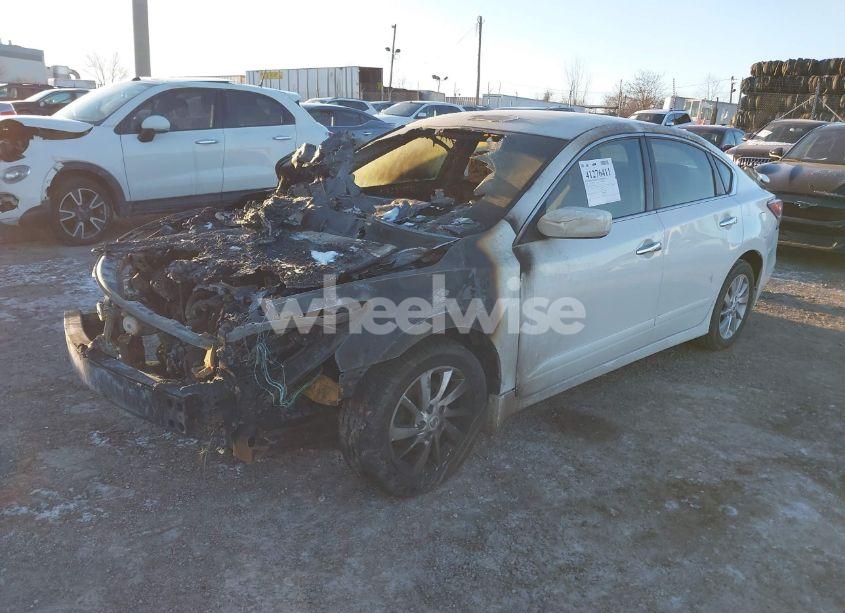 Photo 2 of 2014 Nissan Altima 2.5 SV (VIN 1N4AL3AP2EC401134)