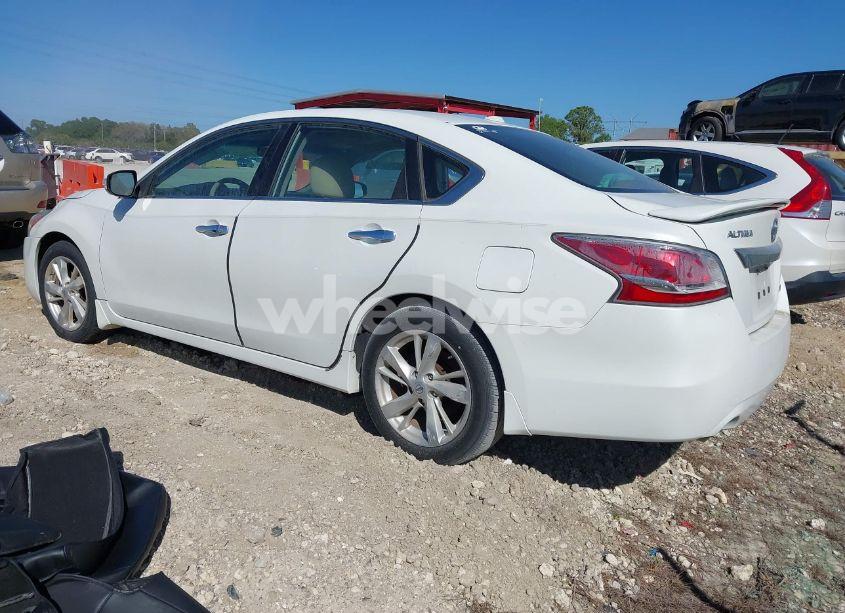 Photo 3 of 2014 Nissan Altima 2.5 SV (VIN 1N4AL3AP2EN205764)