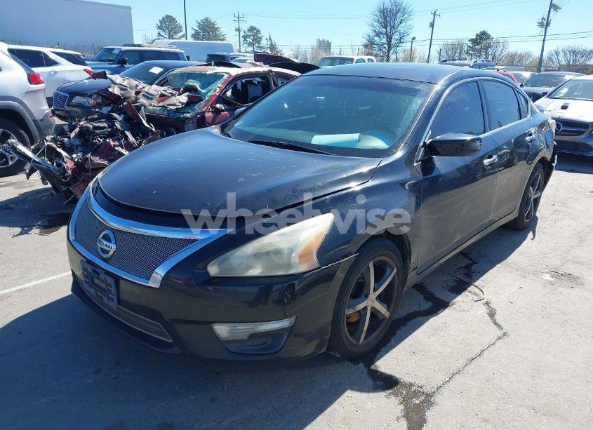 Photo 2 of 2014 Nissan Altima 2.5 S (VIN 1N4AL3AP2EN236951)
