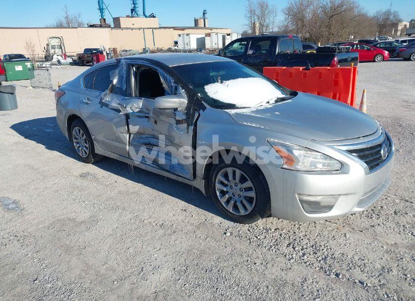 2014 Nissan Altima 2.5 S (VIN 1N4AL3AP2EN243009) main photo