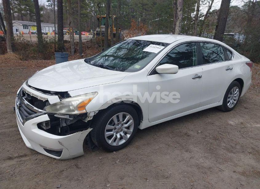 Photo 2 of 2014 Nissan Altima 2.5 S (VIN 1N4AL3AP2EN335771)