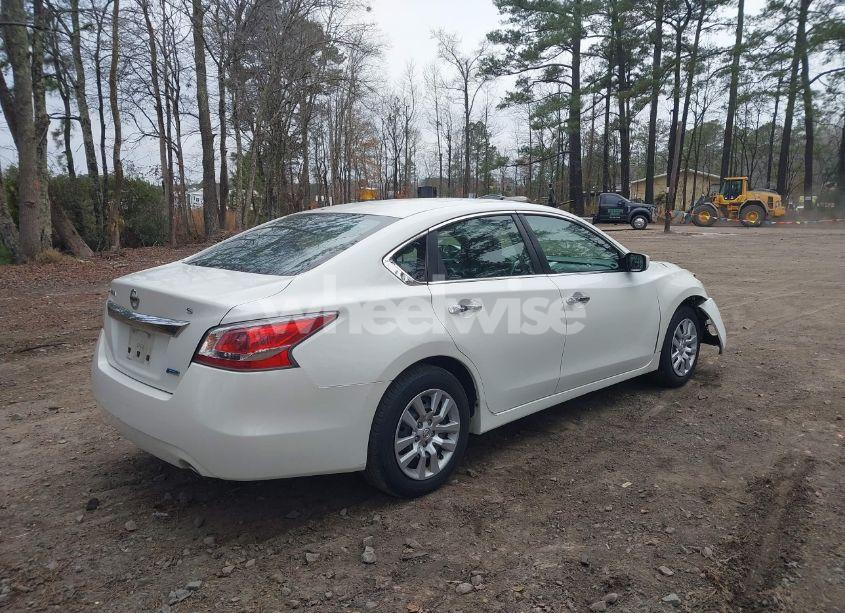 Photo 4 of 2014 Nissan Altima 2.5 S (VIN 1N4AL3AP2EN335771)