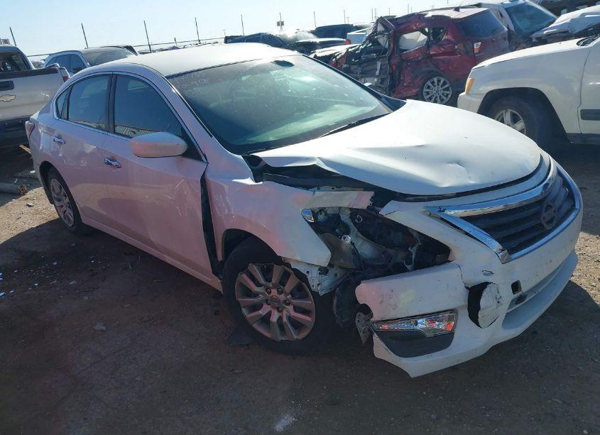 2014 Nissan Altima 2.5 S (VIN 1N4AL3AP2EN335933) main photo