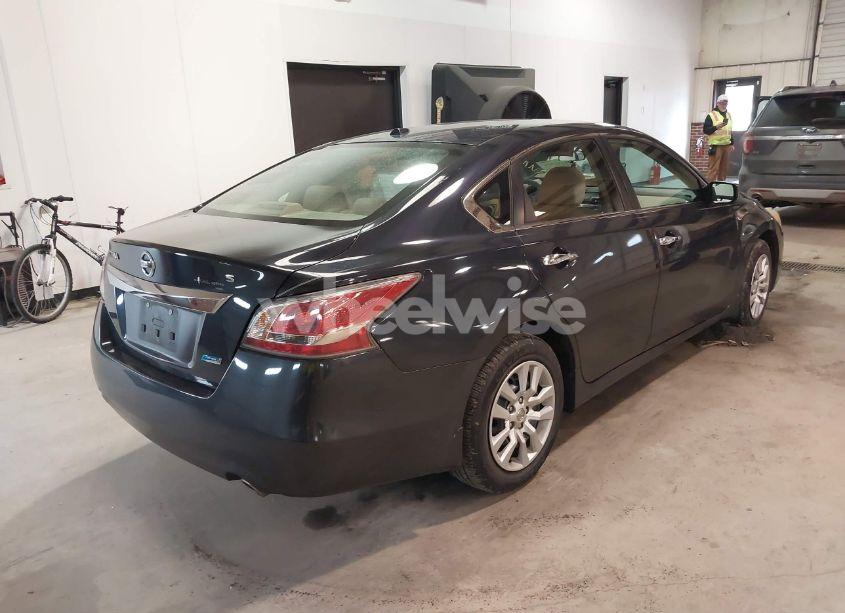 Photo 4 of 2014 Nissan Altima 2.5 S (VIN 1N4AL3AP2EN390088)