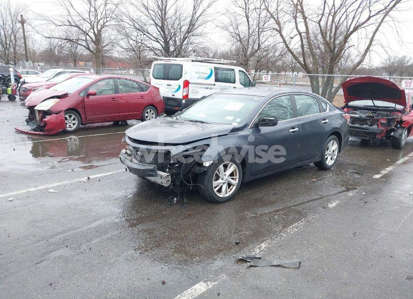 Photo 2 of 2015 Nissan Altima 2.5 SV (VIN 1N4AL3AP2FC114068)