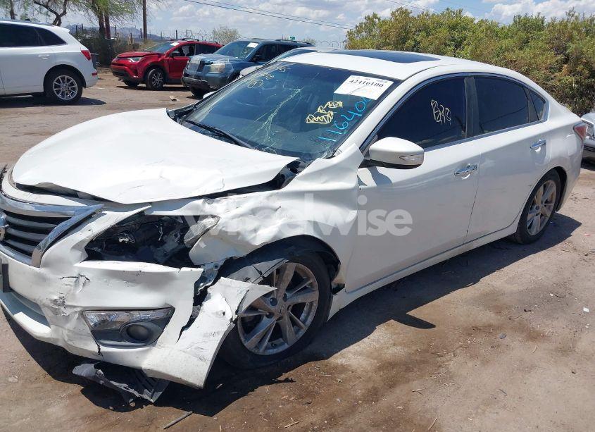 Photo 2 of 2015 Nissan Altima 2.5 SV (VIN 1N4AL3AP2FC116404)