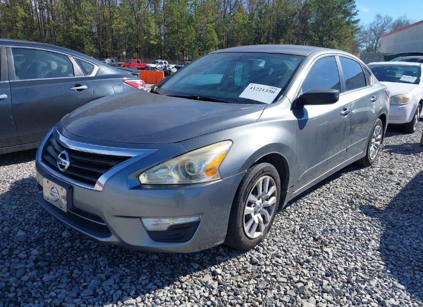 Photo 2 of 2015 Nissan Altima 2.5 S (VIN 1N4AL3AP2FC126463)