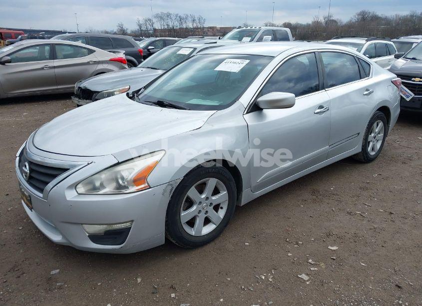 Photo 2 of 2015 Nissan Altima 2.5 S (VIN 1N4AL3AP2FC129394)