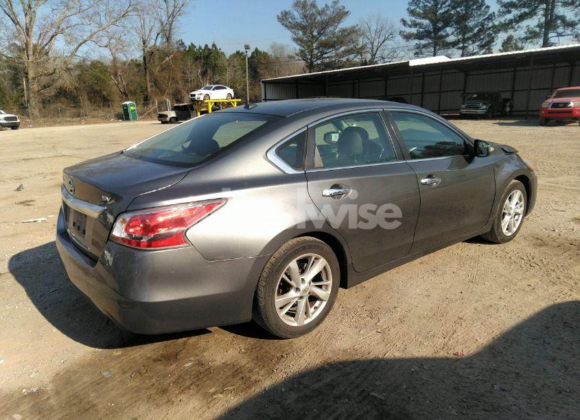 Photo 4 of 2015 Nissan Altima 2.5 SV (VIN 1N4AL3AP2FC133042)
