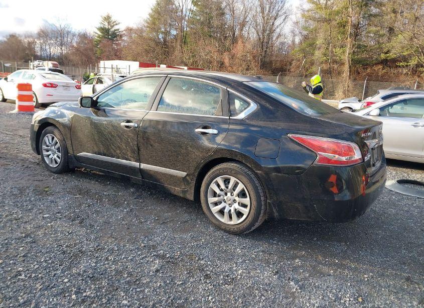 Photo 3 of 2015 Nissan Altima 2.5 S (VIN 1N4AL3AP2FC139990)