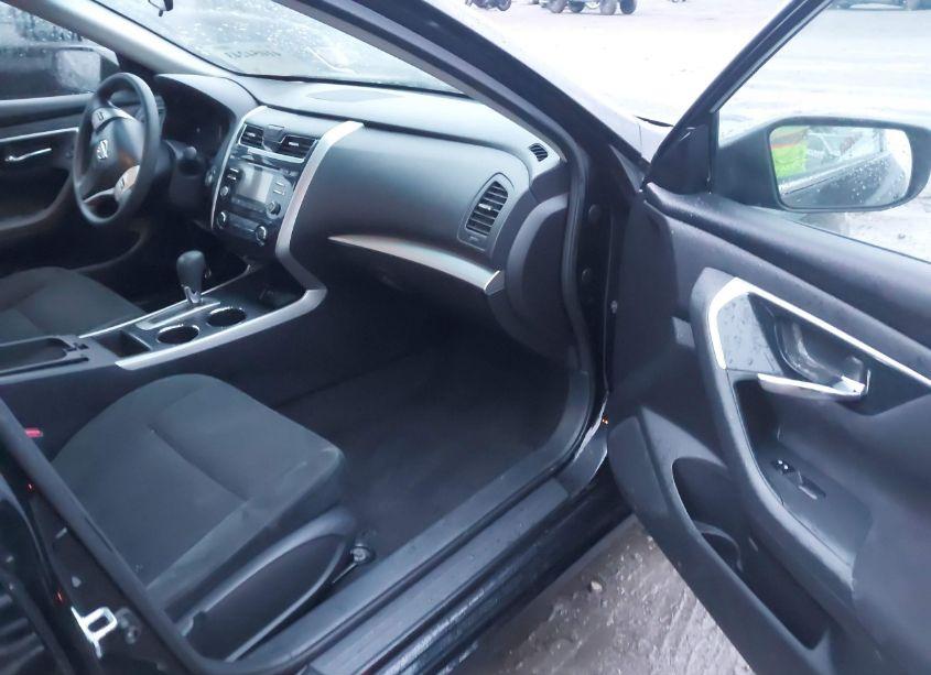 Photo 5 of 2015 Nissan Altima 2.5 S (VIN 1N4AL3AP2FC180054)