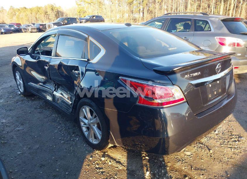 Photo 3 of 2015 Nissan Altima 2.5 SV (VIN 1N4AL3AP2FC181043)