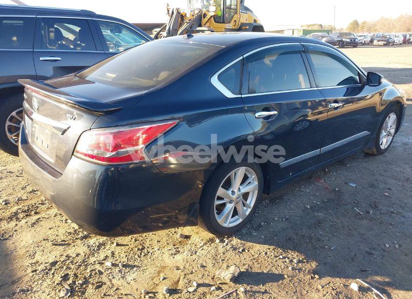 Photo 4 of 2015 Nissan Altima 2.5 SV (VIN 1N4AL3AP2FC181043)