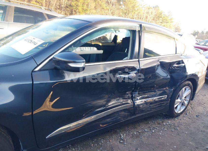 Photo 6 of 2015 Nissan Altima 2.5 SV (VIN 1N4AL3AP2FC181043)