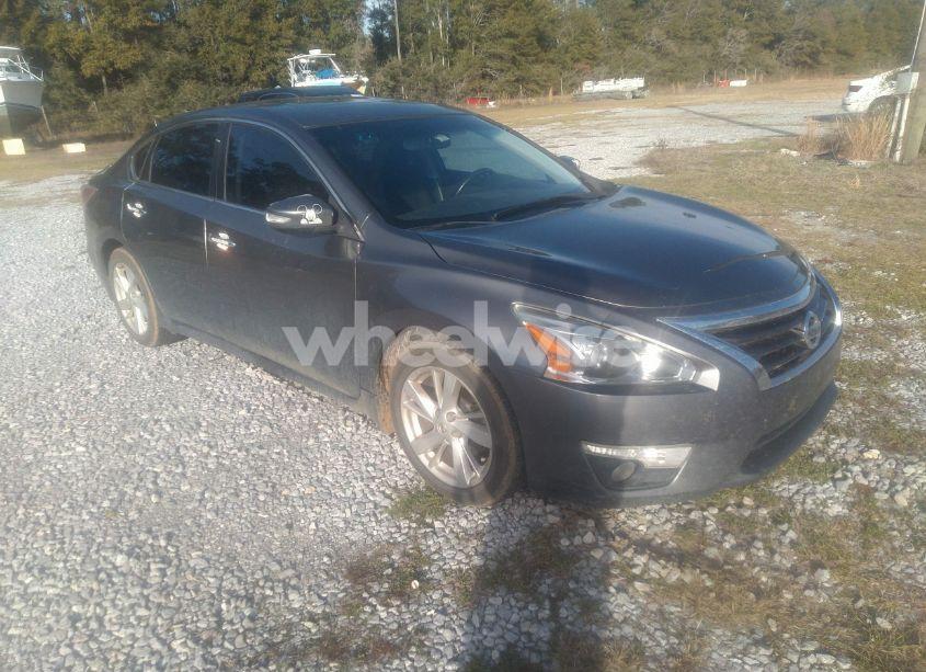 2015 Nissan Altima 2.5 SV (VIN 1N4AL3AP2FC187618) main photo
