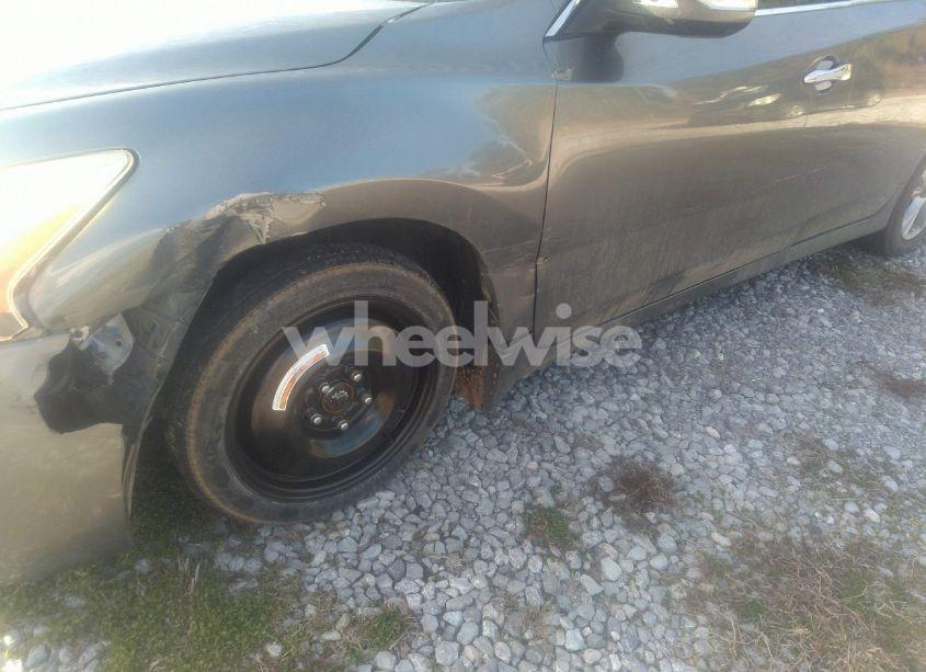 Photo 6 of 2015 Nissan Altima 2.5 SV (VIN 1N4AL3AP2FC187618)