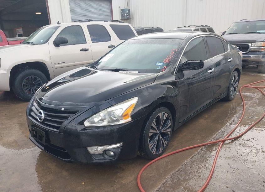 Photo 2 of 2015 Nissan Altima 2.5 SV (VIN 1N4AL3AP2FC196951)