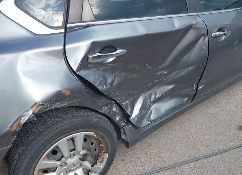 Photo 6 of 2015 Nissan Altima 2.5 (VIN 1N4AL3AP2FC199218)