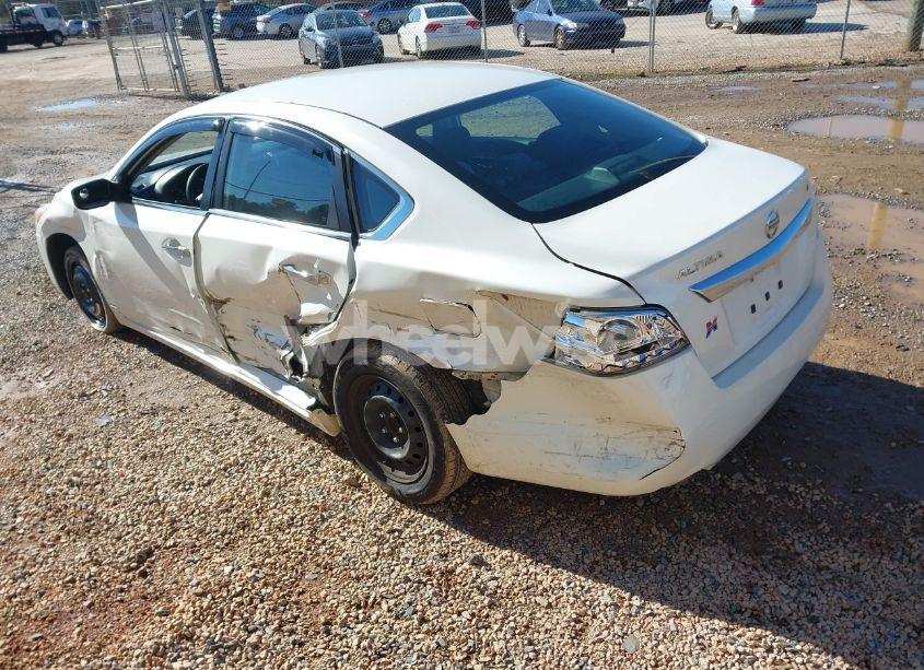 Photo 3 of 2015 Nissan Altima 2.5 S (VIN 1N4AL3AP2FC206734)