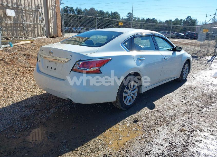 Photo 4 of 2015 Nissan Altima 2.5 S (VIN 1N4AL3AP2FC206734)