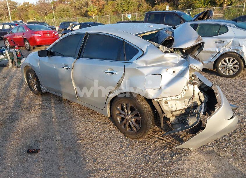 Photo 3 of 2015 Nissan Altima 2.5 S (VIN 1N4AL3AP2FC221833)