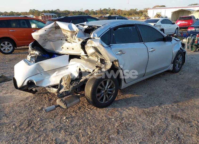 Photo 4 of 2015 Nissan Altima 2.5 S (VIN 1N4AL3AP2FC221833)