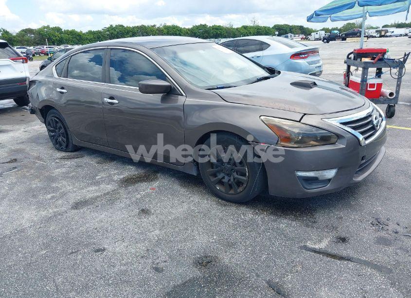 2015 Nissan Altima 2.5 S (VIN 1N4AL3AP2FC227812) main photo