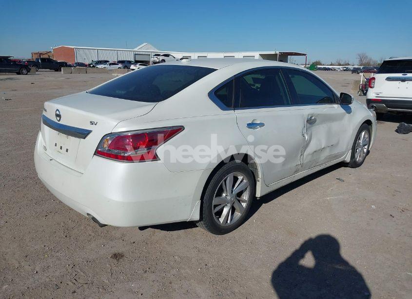 Photo 4 of 2015 Nissan Altima 2.5 SV (VIN 1N4AL3AP2FC237370)