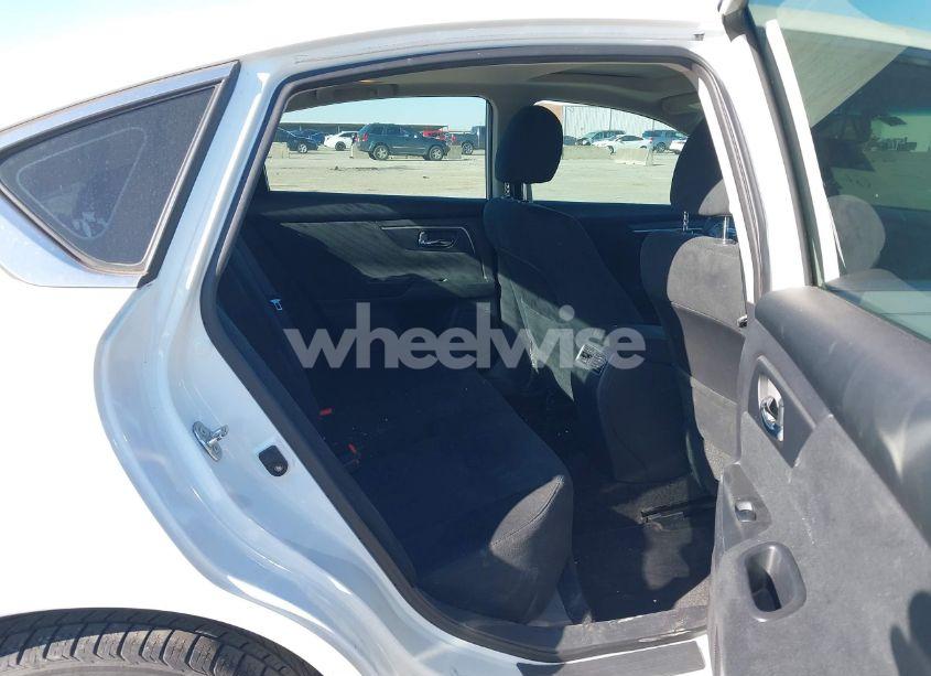 Photo 8 of 2015 Nissan Altima 2.5 SV (VIN 1N4AL3AP2FC237370)