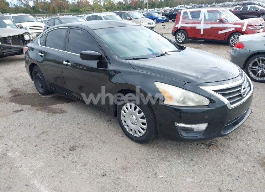 2015 Nissan Altima 2.5/2.5 S/2.5 SL/2.5 SV (VIN 1N4AL3AP2FC246554) main photo