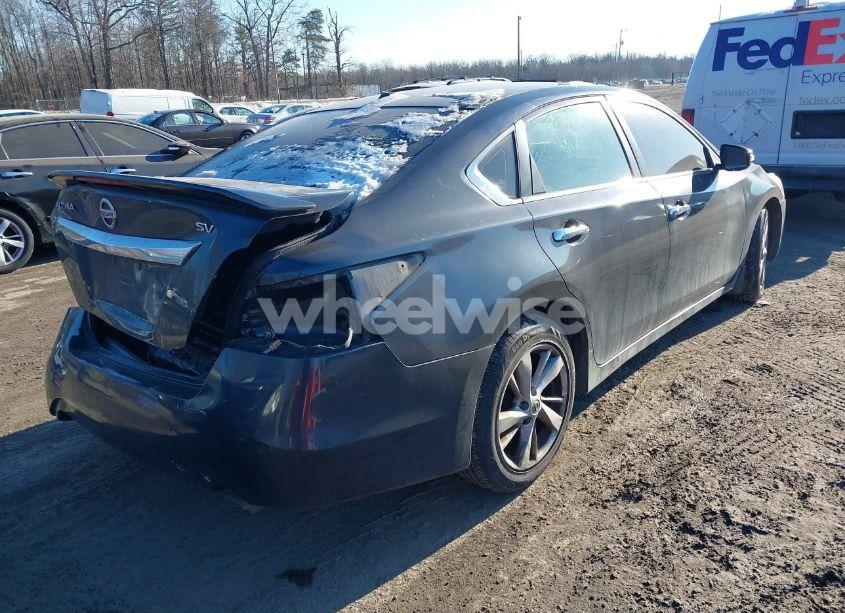 Photo 4 of 2015 Nissan Altima 2.5 SV (VIN 1N4AL3AP2FC257327)