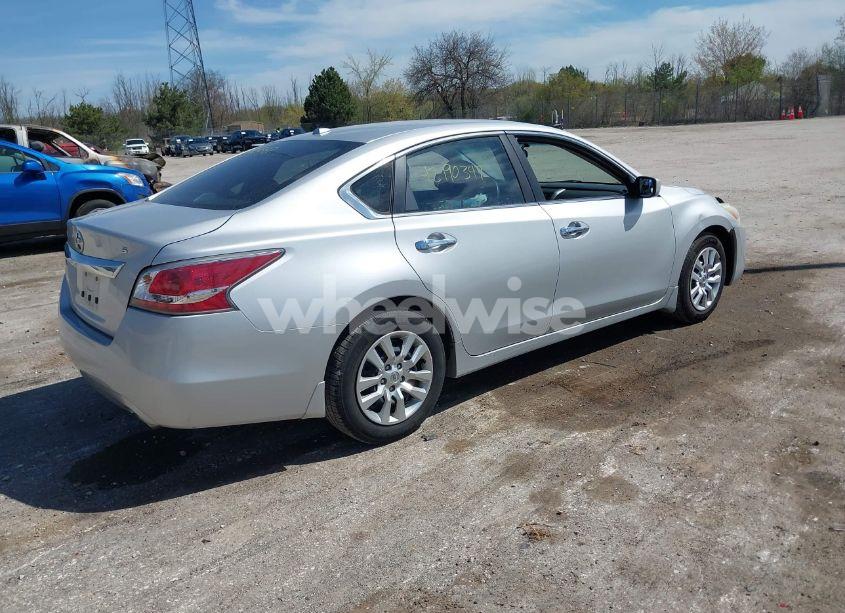 Photo 4 of 2015 Nissan Altima 2.5 S (VIN 1N4AL3AP2FC276525)