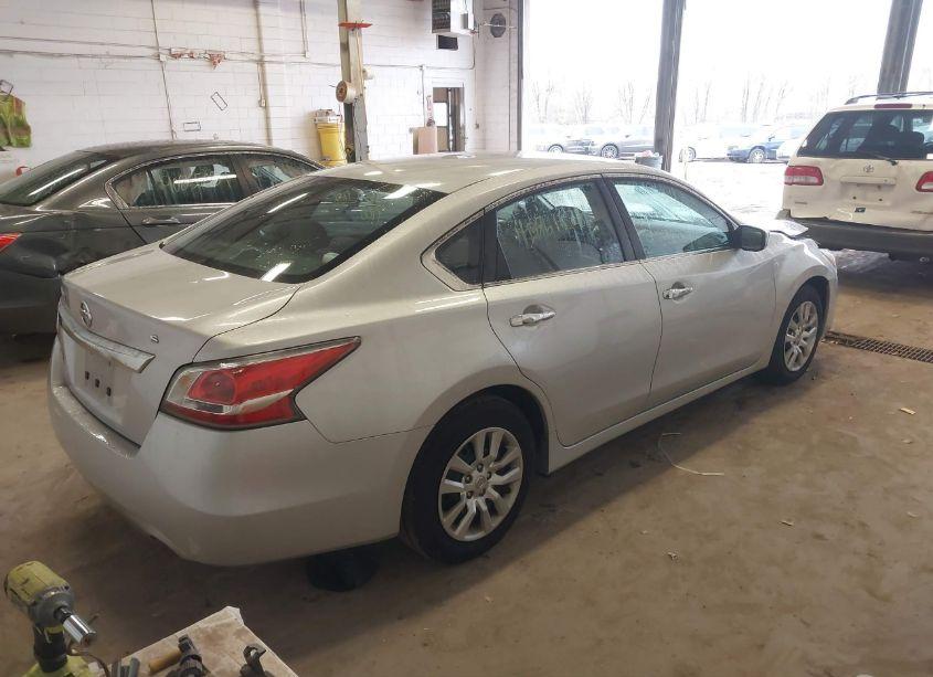 Photo 4 of 2015 Nissan Altima 2.5/2.5 S/2.5 SL/2.5 SV (VIN 1N4AL3AP2FC285144)
