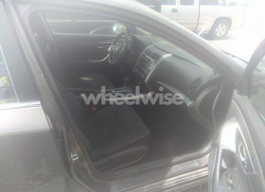 Photo 5 of 2015 Nissan Altima 2.5/2.5 S/2.5 SL/2.5 SV (VIN 1N4AL3AP2FC291400)