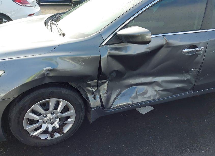 Photo 6 of 2015 Nissan Altima 2.5 S (VIN 1N4AL3AP2FC421059)