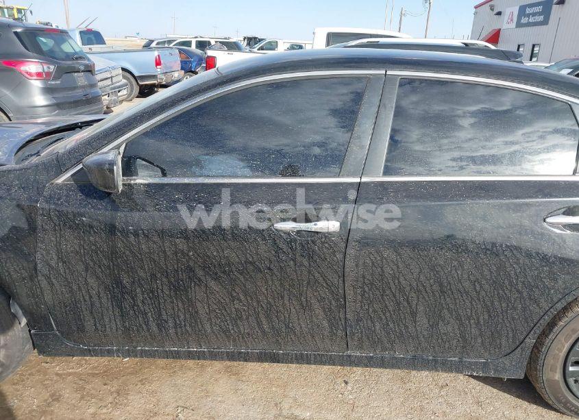 Photo 13 of 2015 Nissan Altima 2.5/2.5 S/2.5 SL/2.5 SV (VIN 1N4AL3AP2FC423913)