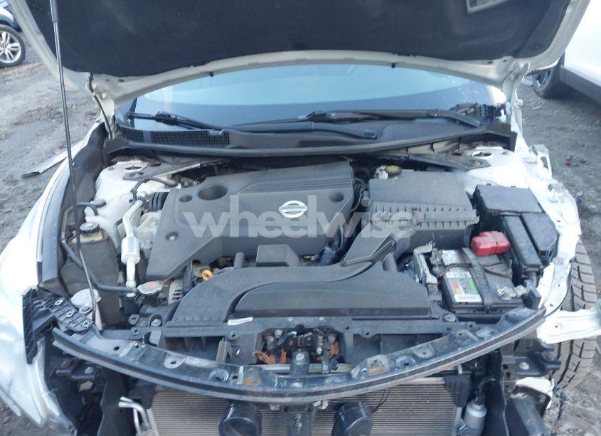 Photo 10 of 2015 Nissan Altima 2.5/2.5 S/2.5 SL/2.5 SV (VIN 1N4AL3AP2FC444857)