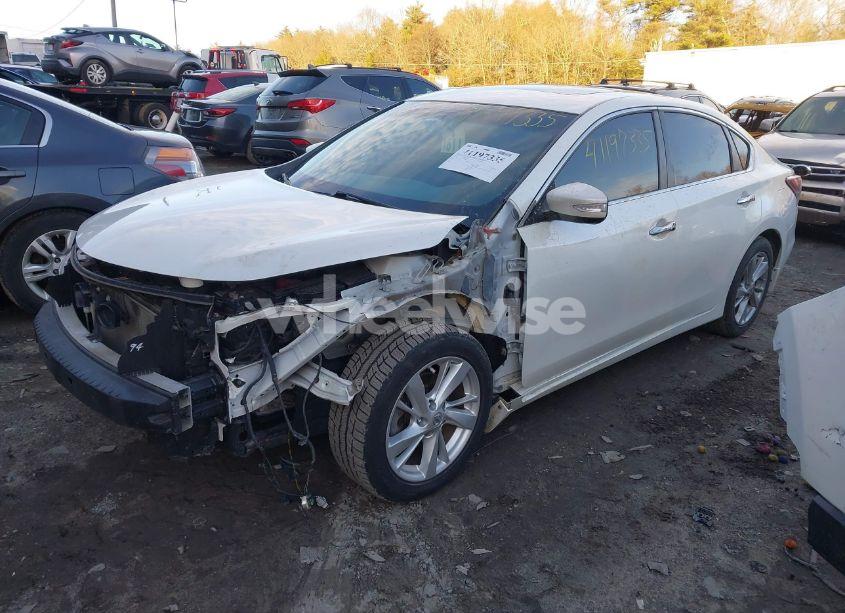 Photo 2 of 2015 Nissan Altima 2.5/2.5 S/2.5 SL/2.5 SV (VIN 1N4AL3AP2FC444857)